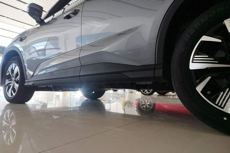 Used BYD Sealion 05 DM-i 2025 DM-i Intelligent Driving 75KM Prestige Model Left Side Sill