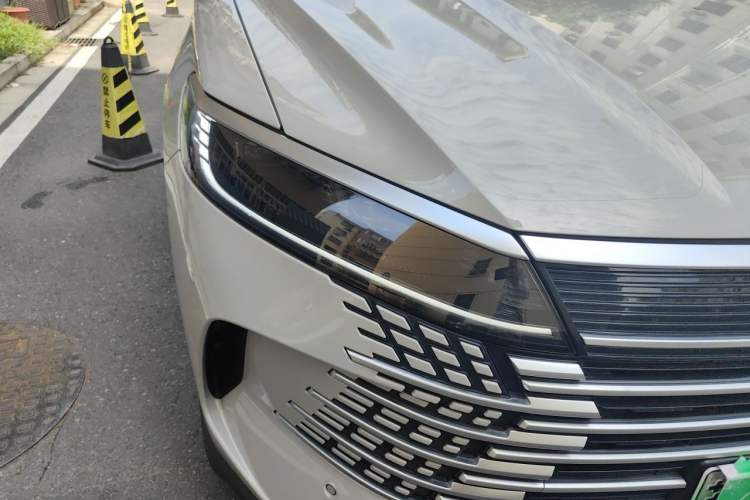 Used BYD Sealion 05 DM-i 2025 DM-i 75KM Luxury Model Right Front Headlight