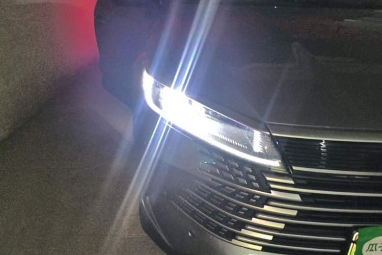 Used BYD Sealion 05 DM-i 2025 DM-i 115KM Prestige Model Right Front Headlight