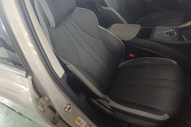 Used BYD Sealion 05 DM-i 2025 DM-i Smart Drive 115KM Flagship Model Right Front Seat