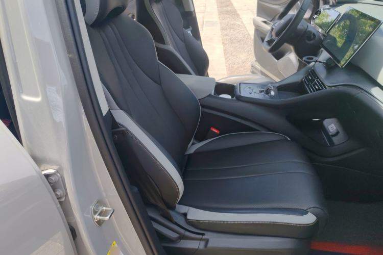 Used BYD Sealion 05 DM-i 2025 DM-i Smart Drive 75KM Luxury Model Right Front Seat