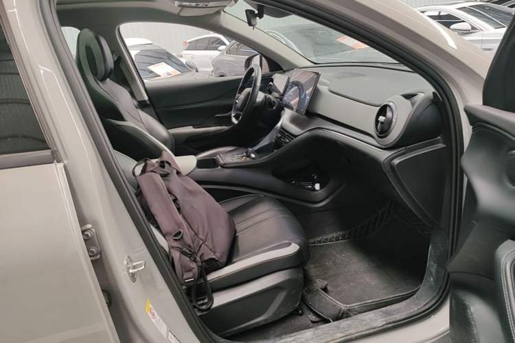 Used BYD Sealion 05 DM-i 2025 DM-i Smart Drive 115KM Prestige Model Right Front Seat