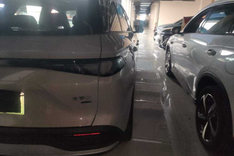 Used BYD Sealion 05 DM-i 2025 DM-i Smart Drive 115KM Flagship Model Right Rear Taillight