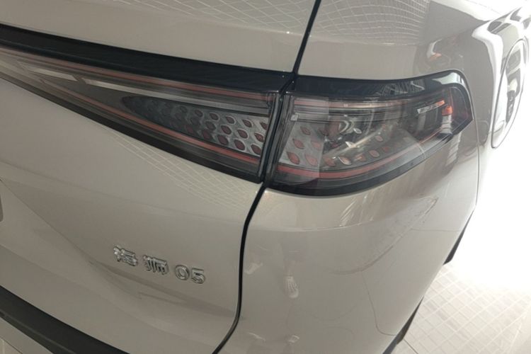 Used BYD Sealion 05 DM-i 2025 DM-i 115KM Prestige Model Right Rear Taillight