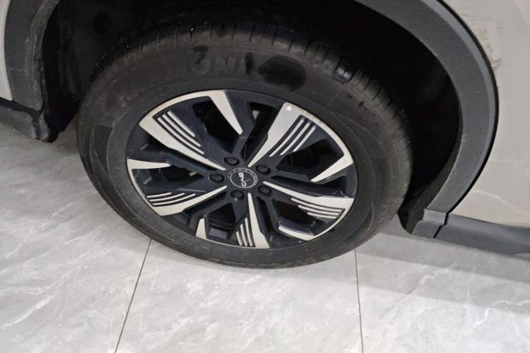 Used BYD Sealion 05 DM-i 2025 DM-i 75KM Luxury Model Right Rear Wheel Hub
