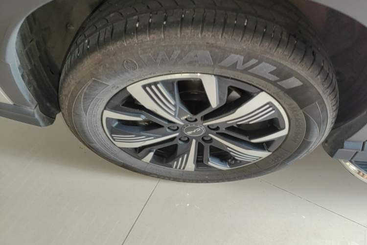 Used BYD Sealion 05 DM-i 2025 DM-i 115KM Prestige Model Right Rear Wheel Hub