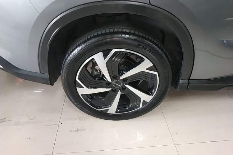 Used BYD Sealion 05 DM-i 2025 DM-i 115KM Flagship Model Right Rear Wheel Hub