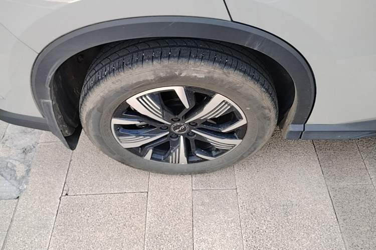 Used BYD Sealion 05 DM-i 2025 DM-i Smart Drive 75KM Luxury Model Right Rear Wheel Hub