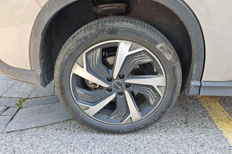 Used BYD Sealion 05 DM-i 2025 DM-i 115KM Flagship Model Right Rear Wheel Hub