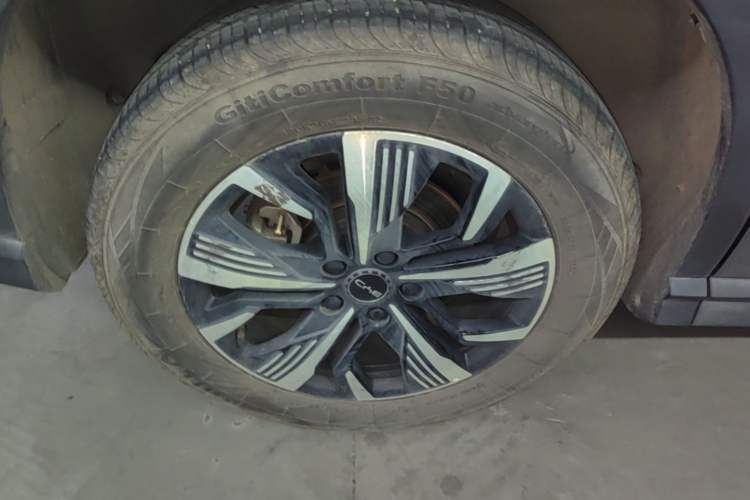 Used BYD Sealion 05 DM-i 2025 DM-i Intelligent Driving 75KM Prestige Model Right Rear Wheel Hub