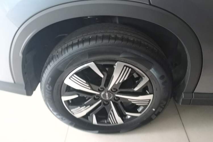 Used BYD Sealion 05 DM-i 2025 DM-i Smart Drive 75KM Luxury Model Right Rear Wheel Hub