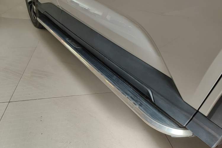 Used BYD Sealion 05 DM-i 2025 DM-i 115KM Prestige Model Right Side Sill