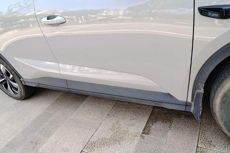 Used BYD Sealion 05 DM-i 2025 DM-i Smart Drive 75KM Luxury Model Right Side Sill