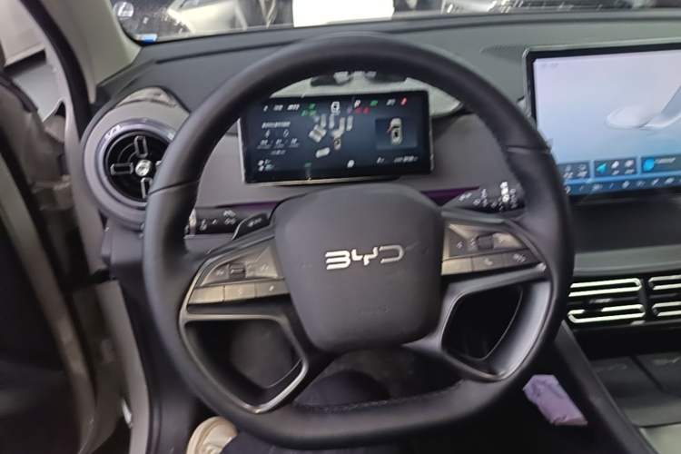 Used BYD Sealion 05 DM-i 2025 DM-i Smart Drive 115KM Prestige Model Steering Wheel