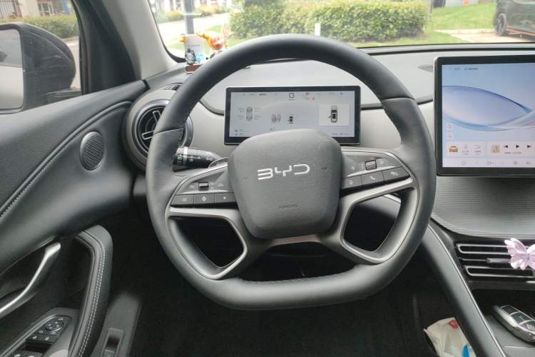 Used BYD Sealion 05 DM-i 2025 DM-i Smart Drive 115KM Prestige Model Steering Wheel