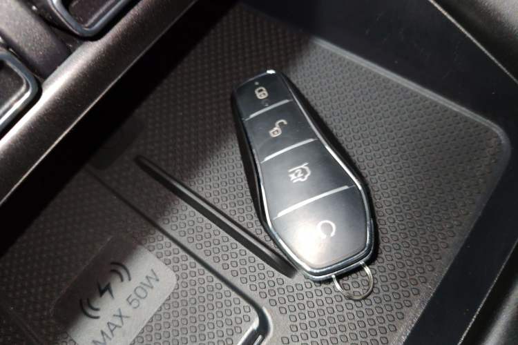 Used BYD Sealion 05 DM-i 2025 DM-i Smart Drive 115KM Flagship Model Vehicle Key