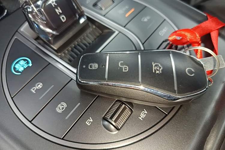 Used BYD Sealion 05 DM-i 2025 DM-i Intelligent Driving 75KM Prestige Model Vehicle Key