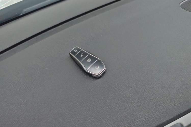Used BYD Sealion 05 DM-i 2025 DM-i Smart Drive 75KM Luxury Model Vehicle Key