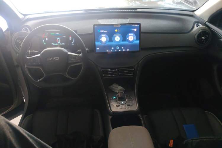 Used BYD Sealion 05 DM-i 2025 DM-i 75KM Luxury Model Center Console