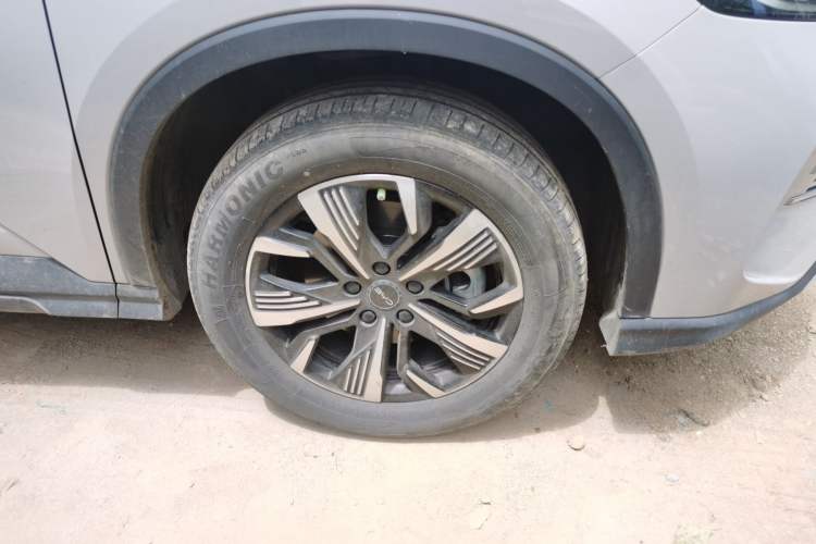 Used BYD Sealion 05 DM-i 2025 DM-i 75KM Prestige Model Right Front Wheel Hub