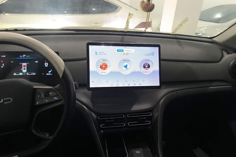 Used BYD Sealion 05 DM-i 2025 DM-i 75KM Luxury Model Audio And AC Panel
