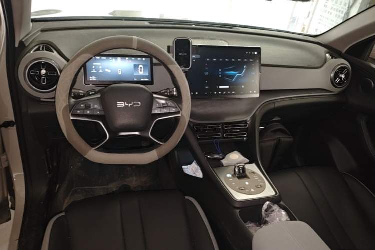 Used BYD Sealion 05 DM-i 2025 DM-i Smart Drive 75KM Luxury Model Center Console