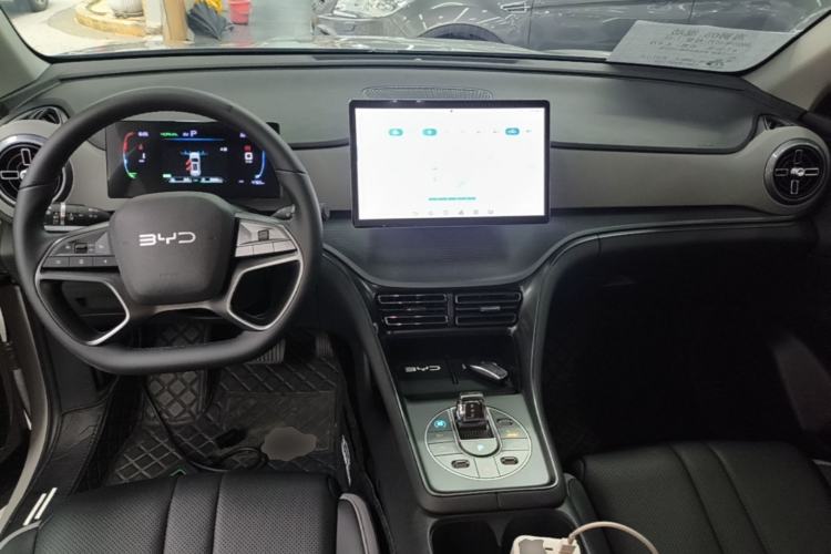 Used BYD Sealion 05 DM-i 2025 DM-i 75KM Luxury Model Center Console