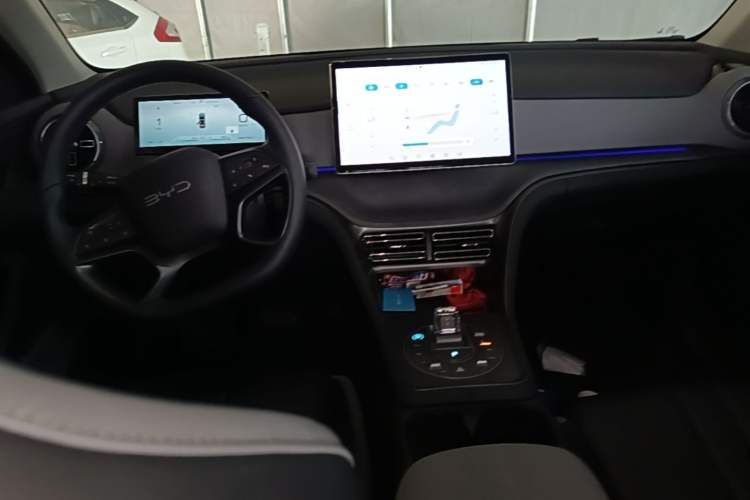 Used BYD Sealion 05 DM-i 2025 DM-i 115KM Prestige Model Center Console
