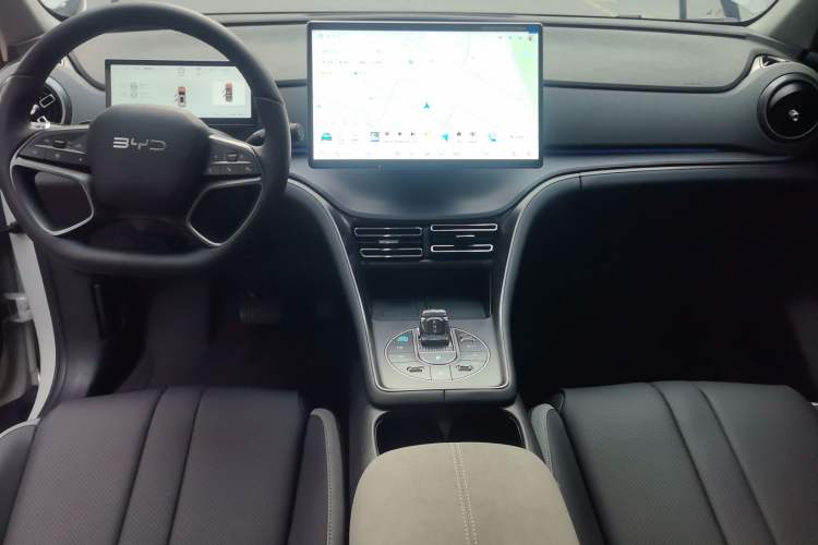 Used BYD Sealion 05 DM-i 2025 DM-i Smart Drive 115KM Flagship Model Center Console