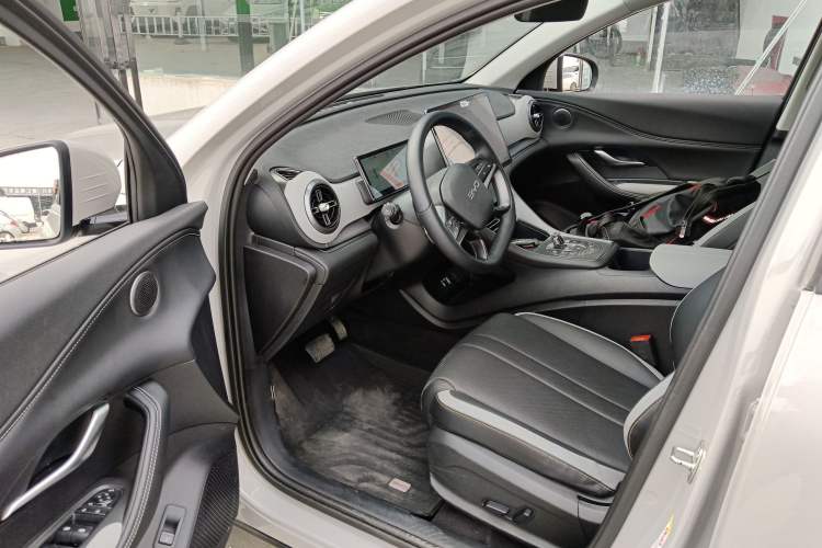 Used BYD Sealion 05 DM-i 2025 DM-i Smart Drive 115KM Flagship Model Driver Seat