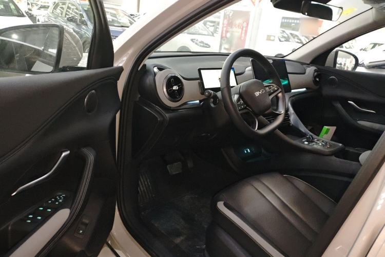 Used BYD Sealion 05 DM-i 2025 DM-i Smart Drive 115KM Prestige Model Driver Seat