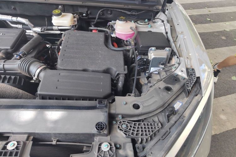 Used BYD Sealion 05 DM-i 2025 DM-i 115KM Flagship Model Engine Bay Left