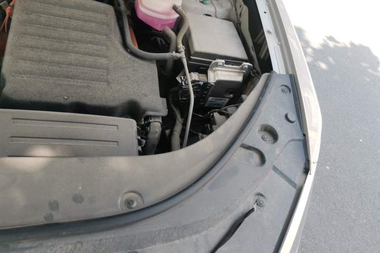 Used BYD Sealion 05 DM-i 2025 DM-i 115KM Prestige Model Engine Bay Left