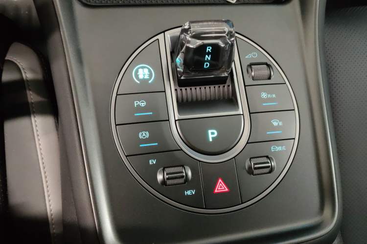 Used BYD Sealion 05 DM-i 2025 DM-i Smart Drive 115KM Flagship Model Gear Lever
