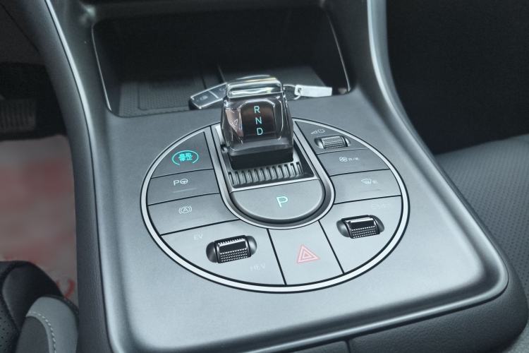 Used BYD Sealion 05 DM-i 2025 DM-i Smart Drive 115KM Flagship Model Gear Lever