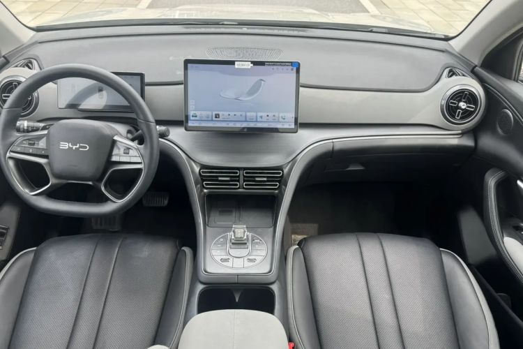 Used BYD Sealion 05 DM-i 2025 DM-i Smart Drive 115KM Prestige Model Interior 1