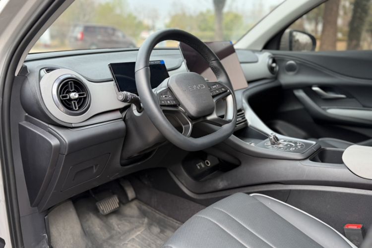 Used BYD Sealion 05 DM-i 2025 DM-i Smart Drive 115KM Flagship Model Interior 2
