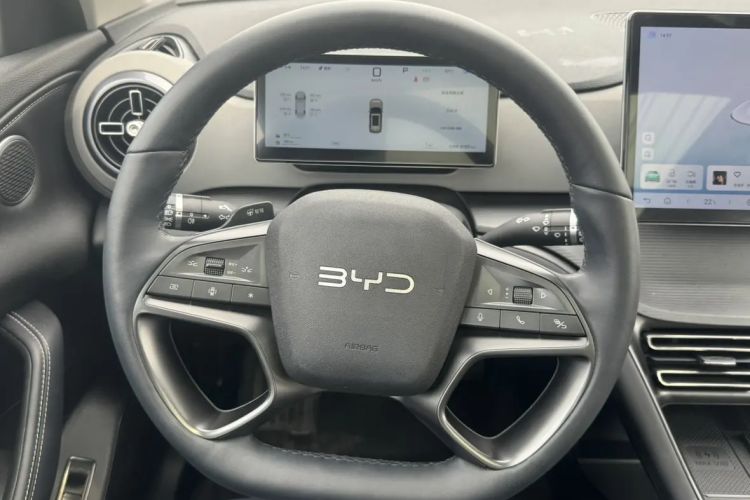 Used BYD Sealion 05 DM-i 2025 DM-i Smart Drive 115KM Prestige Model Interior 2