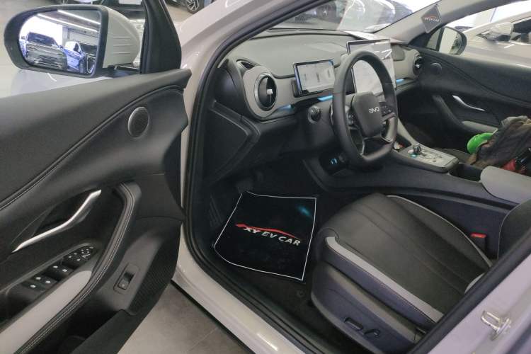 Used BYD Sealion 05 DM-i 2025 DM-i Smart Drive 115KM Flagship Model Interior 3