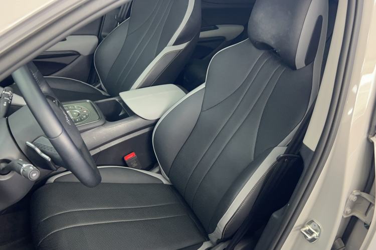 Used BYD Sealion 05 DM-i 2025 DM-i Smart Drive 115KM Flagship Model Left Front Seat