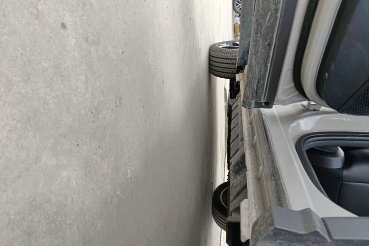Used BYD Sealion 05 DM-i 2025 DM-i Smart Drive 115KM Flagship Model Left Side Sill