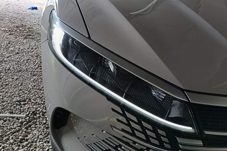 Used BYD Sealion 05 DM-i 2025 DM-i 115KM Prestige Model Right Front Headlight