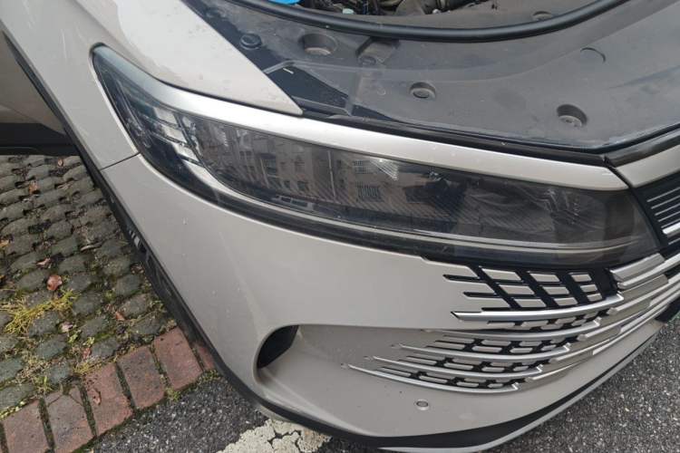 Used BYD Sealion 05 DM-i 2025 DM-i 75KM Prestige Model Right Front Headlight