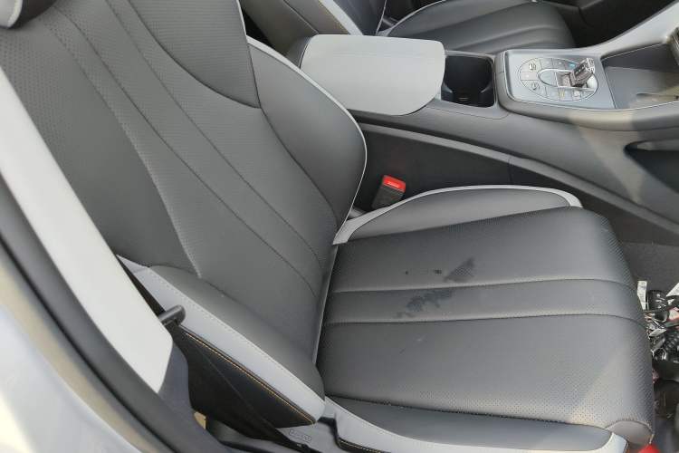 Used BYD Sealion 05 DM-i 2025 DM-i Intelligent Driving 75KM Prestige Model Right Front Seat