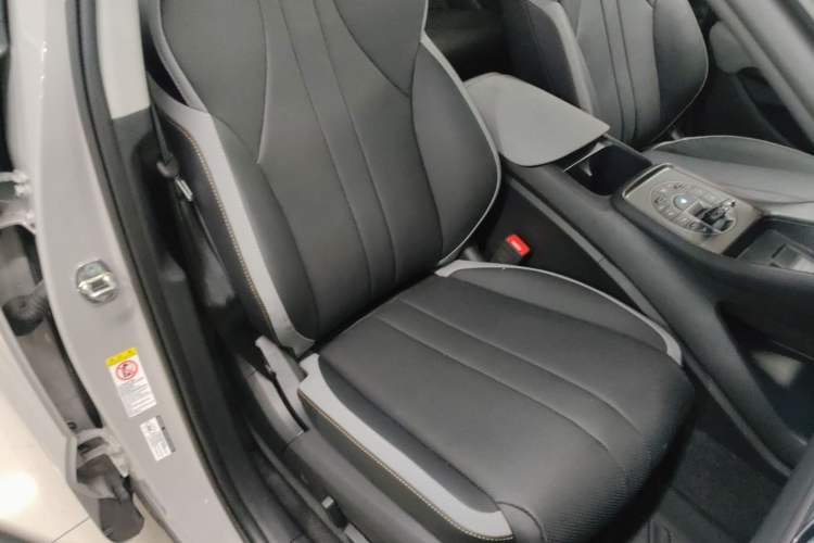 Used BYD Sealion 05 DM-i 2025 DM-i Smart Drive 115KM Flagship Model Right Front Seat