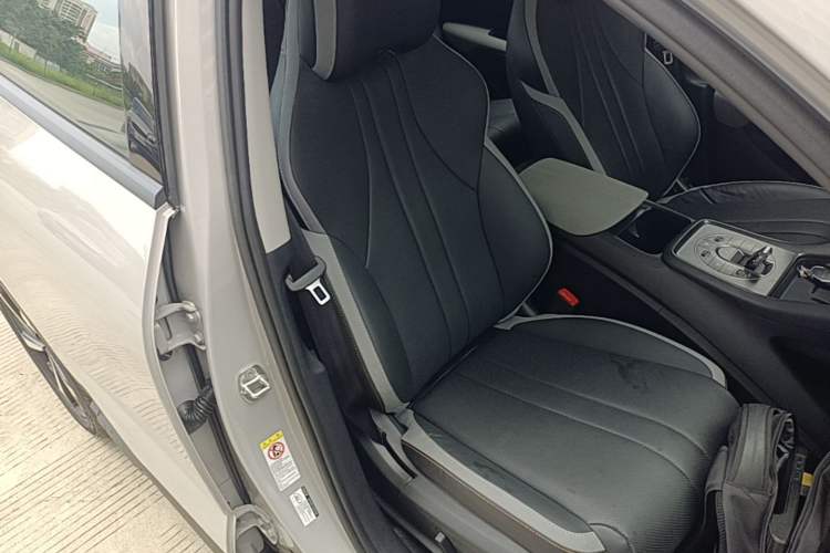 Used BYD Sealion 05 DM-i 2025 DM-i Smart Drive 115KM Flagship Model Right Front Seat
