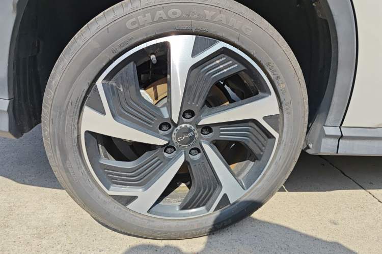 Used BYD Sealion 05 DM-i 2025 DM-i 115KM Flagship Model Right Rear Wheel Hub