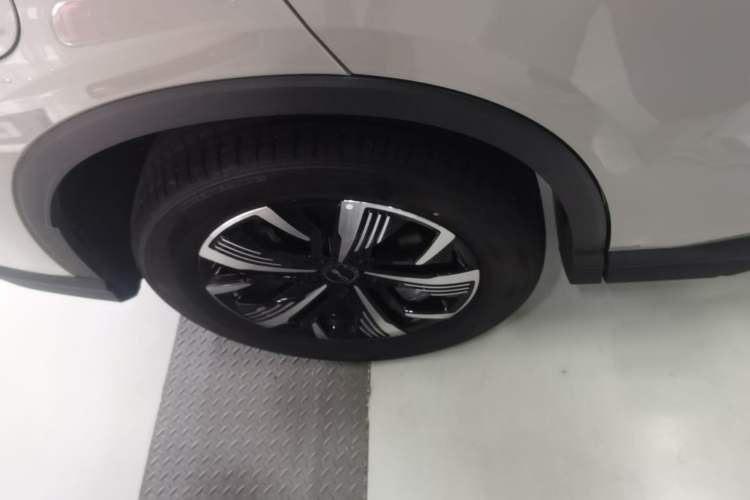 Used BYD Sealion 05 DM-i 2025 DM-i 115KM Prestige Model Right Rear Wheel Hub
