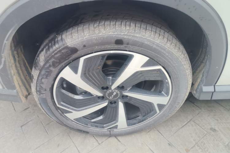 Used BYD Sealion 05 DM-i 2025 DM-i Smart Drive 115KM Flagship Model Right Rear Wheel Hub