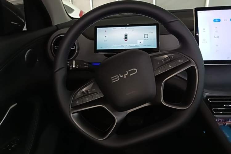 Used BYD Sealion 05 DM-i 2025 DM-i 115KM Prestige Model Steering Wheel